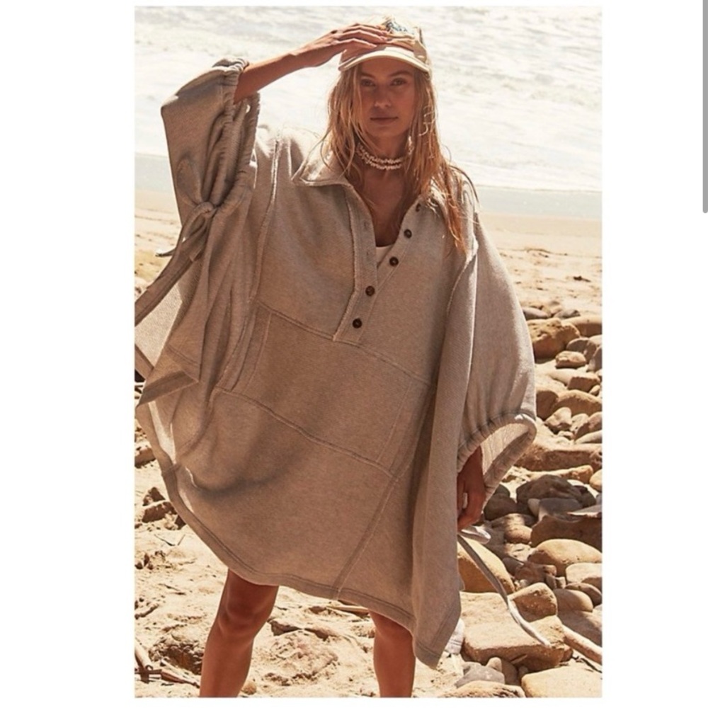 Free People | NWOT Natalie Oversized Poncho Pullover Heather Grey | M / L